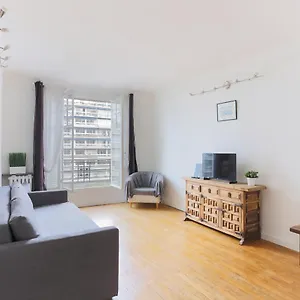 https://eiffel-tower-cozy-place-apartment.fr-paris.fr