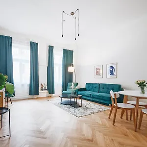 https://apt-brand-cozy-1020.vienna-besthotels.com