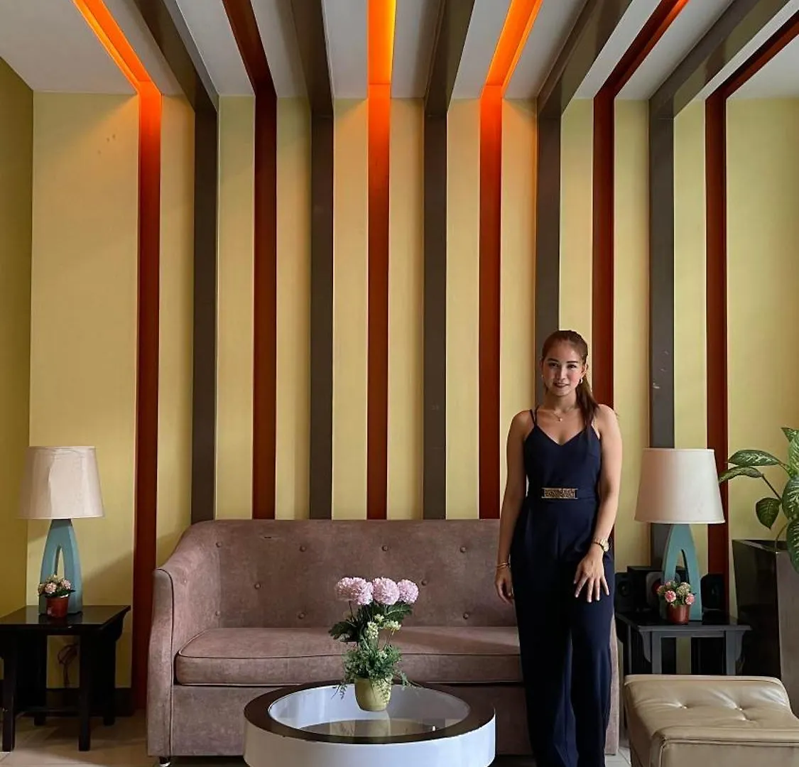 Apartment 3N Palm Tree Villas Manila